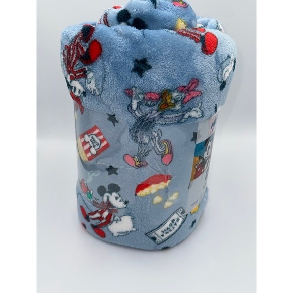 The Big One Oversized Plush Throw Blanket Pajama Party Mickey & Friends 5x6 NEW - Picture 4 of 8